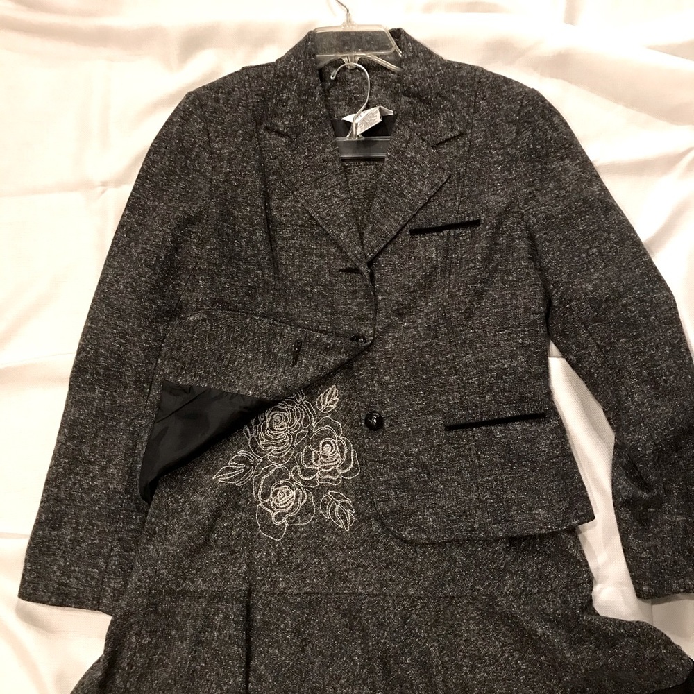 Gray business suit skirt